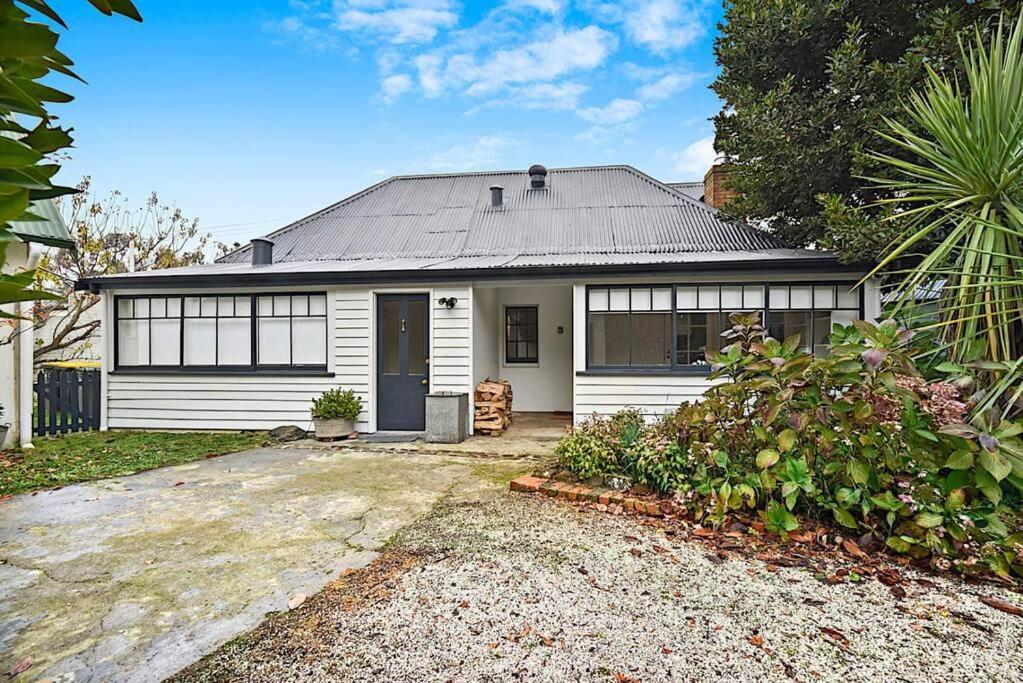 Blackwood Tree Cottage - Heritage Listed Property - Evandale! Kültér fotó