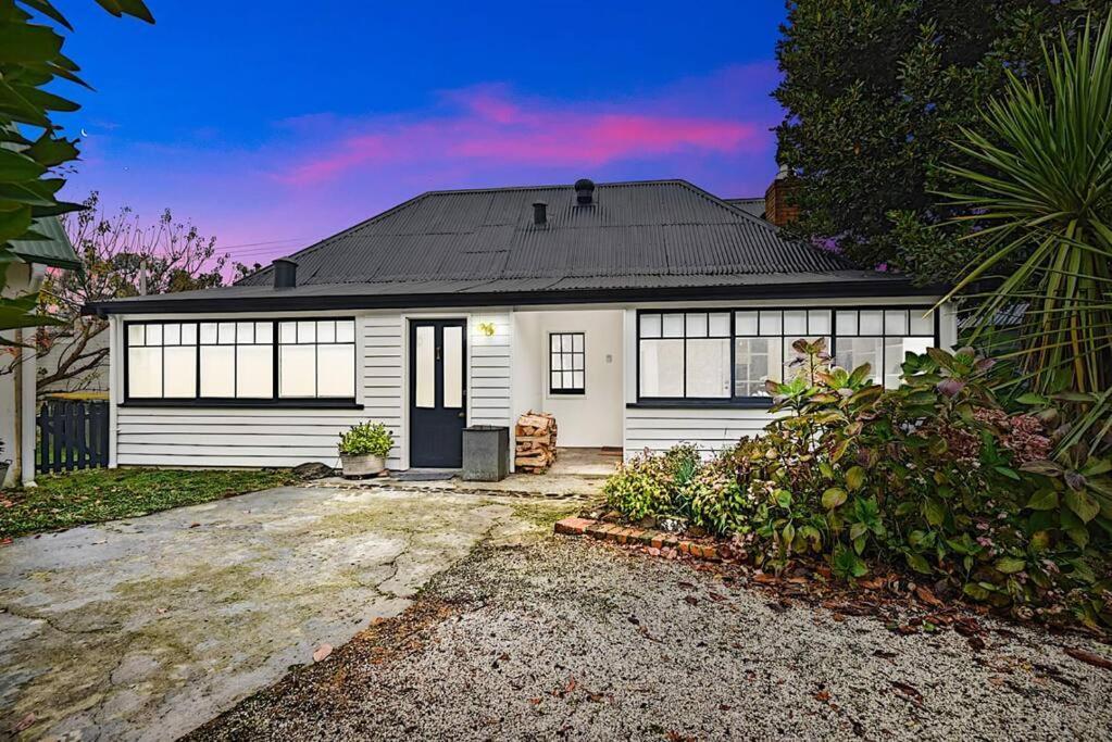 Blackwood Tree Cottage - Heritage Listed Property - Evandale! Kültér fotó